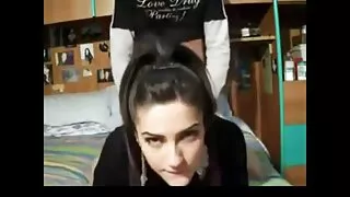 Ton Lee Lee olha para uma sexo caseiro brasileiro morena gorda.