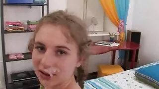 Le LunaI Luna puxa as bolas do amigo do filho enquanto fode. videos pornograficos brasileiros