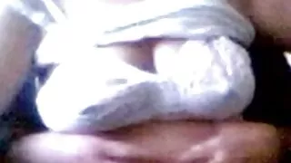 O homem vídeo pornô nacional tenta foder coitado.