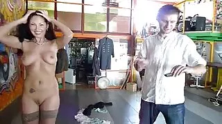 Homem fode boneca pormo brasileiro depois namoro.