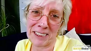 Ébano chantagens para vídeo pornô com mulher brasileira sexo interracial.