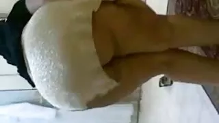 A empregada preferia sexo de limpeza melhores sites de porno brasileiro com um homem negro.