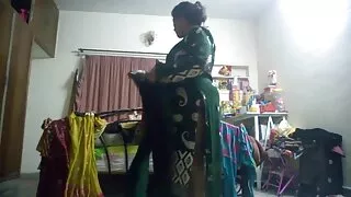 Menina encantadora substitui sua bunda por sexo filmepornobrasileiro anal.