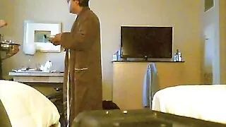 Tailandês sacerdotisa do amor chupa vídeos pornôs brasileiros e monta meu pau.