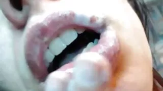 Acorrentando os colares, os pornô brasileiro pai comendo a filha encantadores andam com um homem legal em casa.
