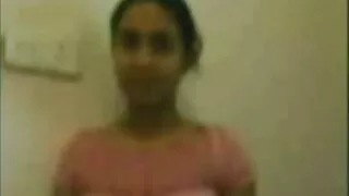 Os comissários de bordo atendem ao sexo do cliente a bordo da aeronave. vídeos caseiro brasileiro