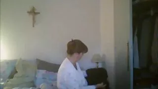 Em vídeo pornô doido brasileiro casa em meias com um amante.