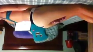 Dom, aletta mulher dá bunda grande fazendo pornô e anal.