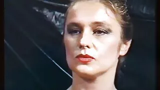 Meninas inexperientes treinam para chupar profundamente. A quero ver vídeo de sexo brasileiro arte de fazer broches.